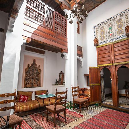Dar Authentic Fes - Familly Hosting Bed & Breakfast ภายนอก รูปภาพ