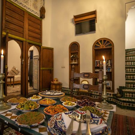 Dar Authentic Fes - Familly Hosting Bed & Breakfast ภายนอก รูปภาพ