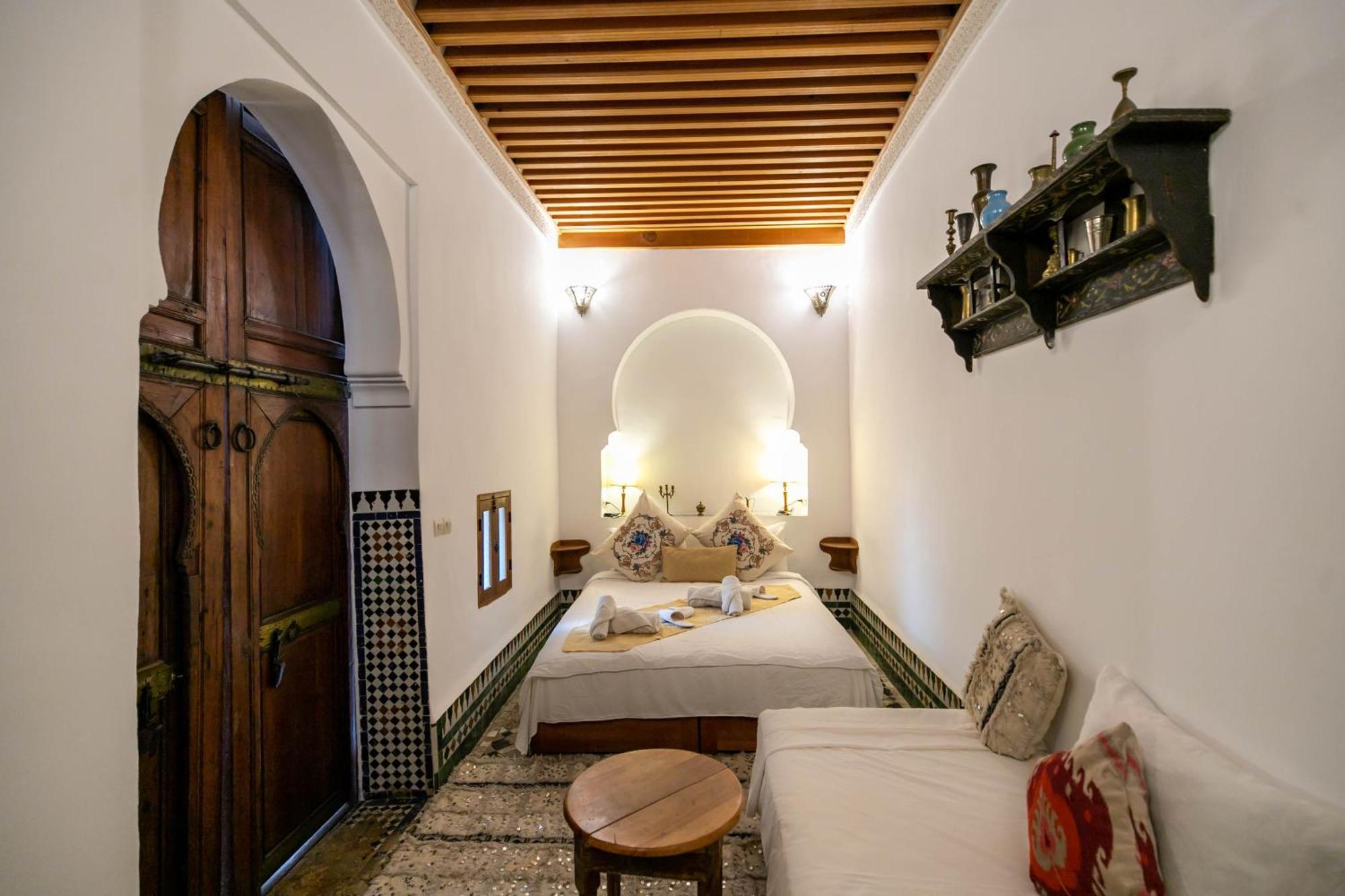 Dar Authentic Fes - Familly Hosting Bed & Breakfast ภายนอก รูปภาพ