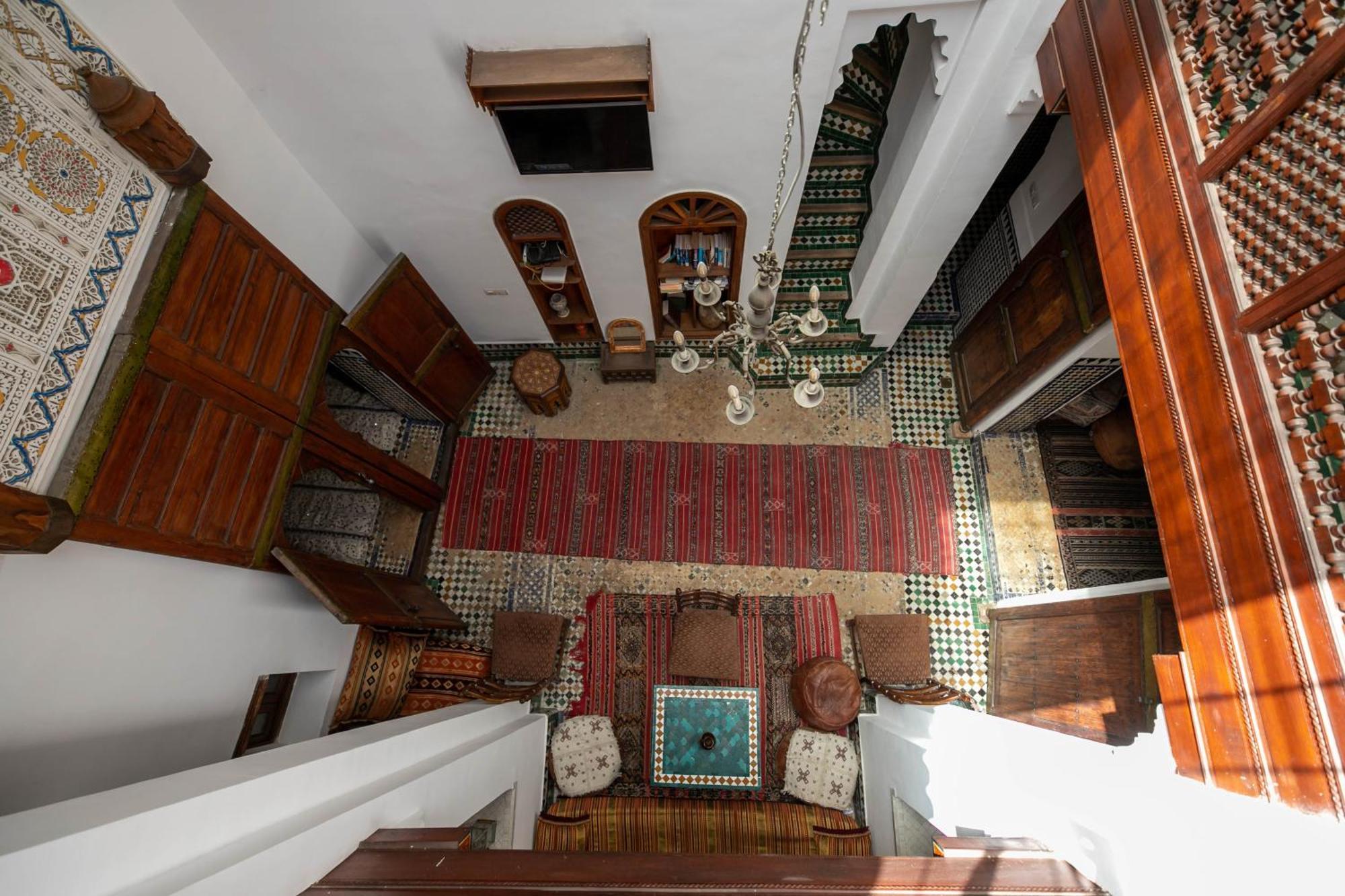 Dar Authentic Fes - Familly Hosting Bed & Breakfast ภายนอก รูปภาพ