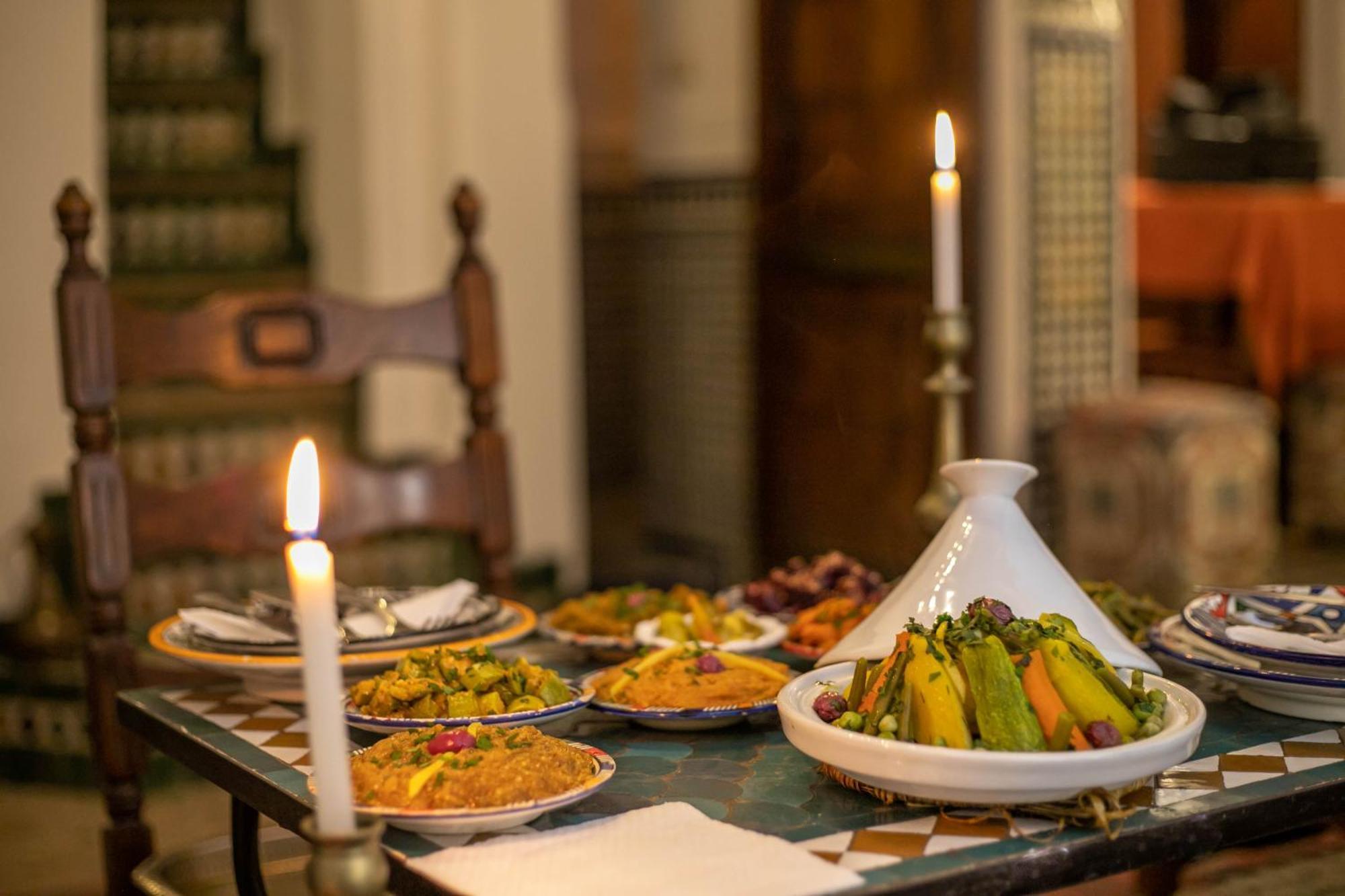 Dar Authentic Fes - Familly Hosting Bed & Breakfast ภายนอก รูปภาพ