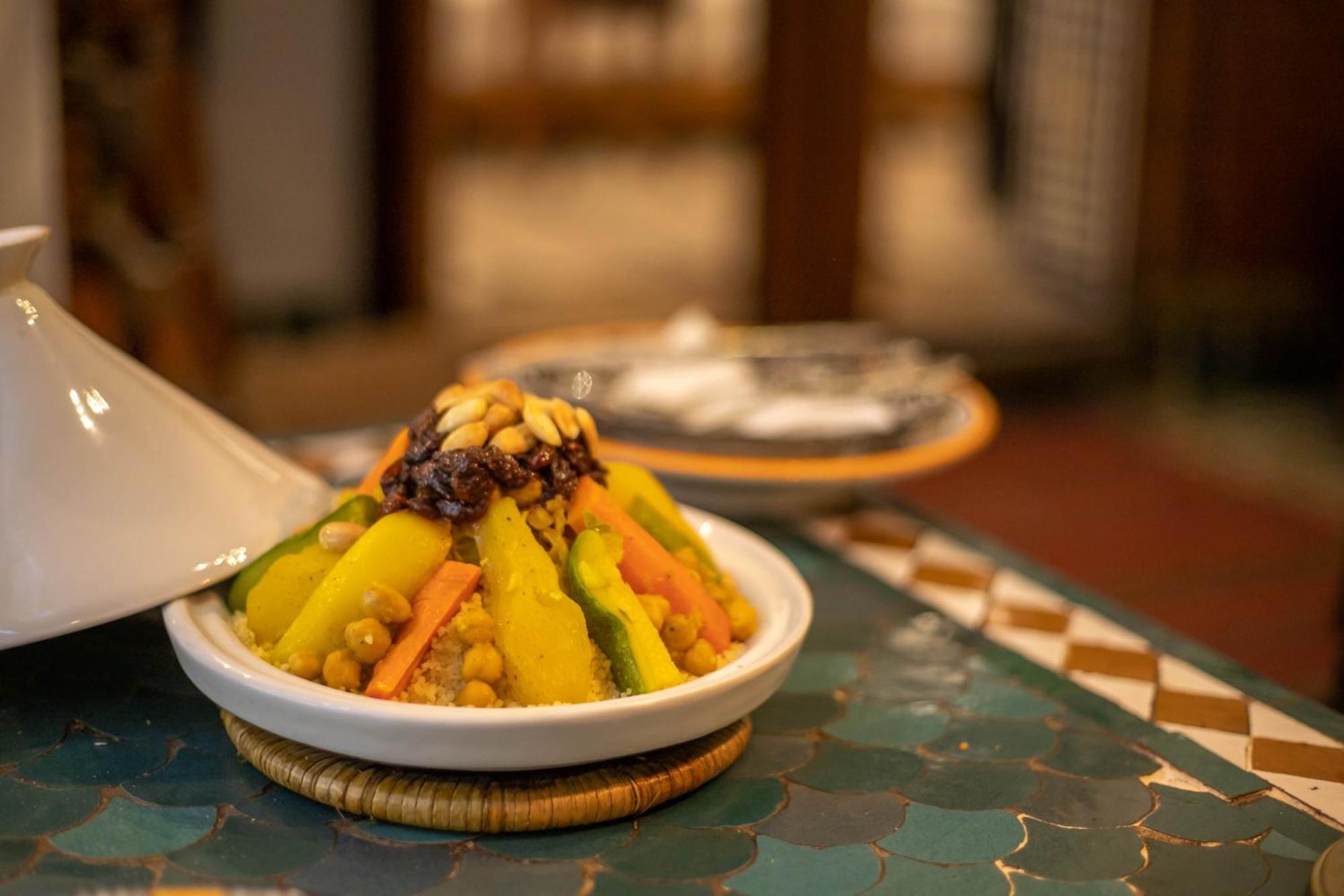 Dar Authentic Fes - Familly Hosting Bed & Breakfast ภายนอก รูปภาพ