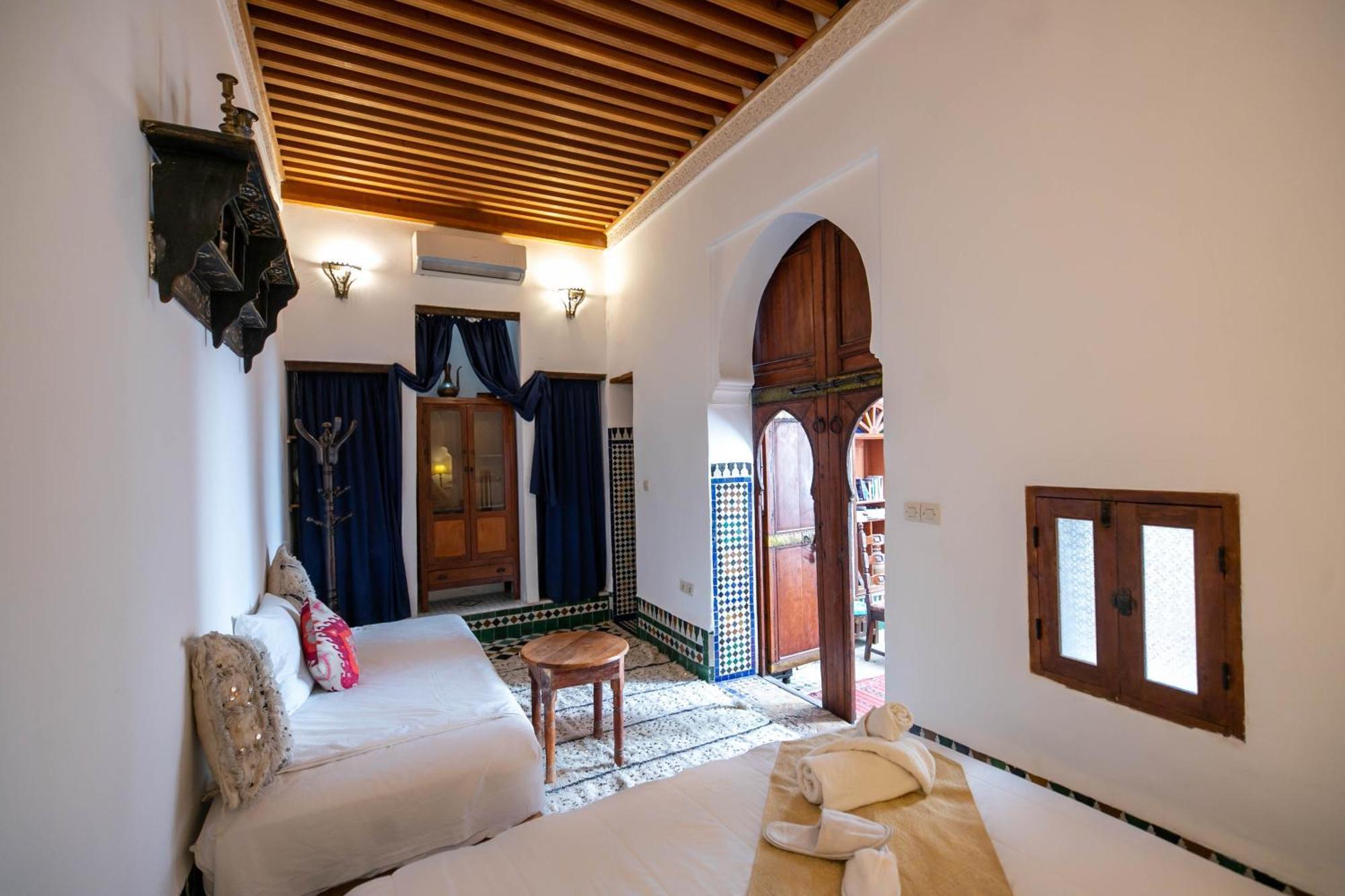 Dar Authentic Fes - Familly Hosting Bed & Breakfast ภายนอก รูปภาพ