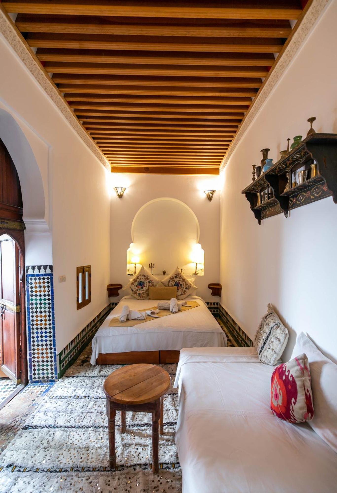 Dar Authentic Fes - Familly Hosting Bed & Breakfast ภายนอก รูปภาพ