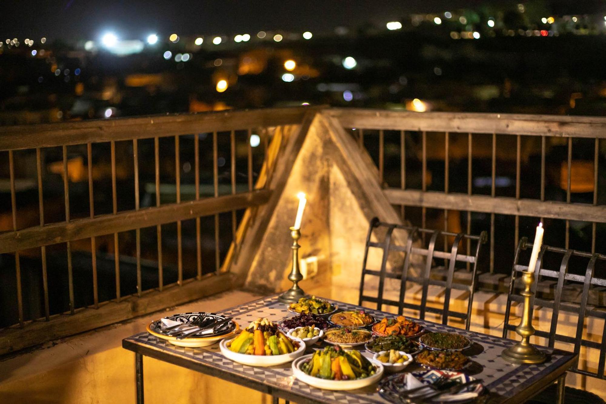 Dar Authentic Fes - Familly Hosting Bed & Breakfast ภายนอก รูปภาพ