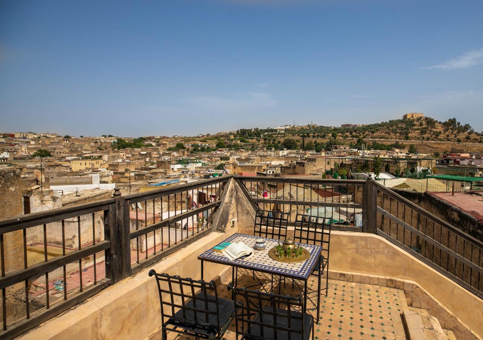 Dar Authentic Fes - Familly Hosting Bed & Breakfast ภายนอก รูปภาพ