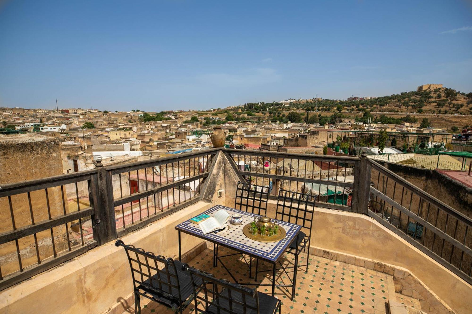 Dar Authentic Fes - Familly Hosting Bed & Breakfast ภายนอก รูปภาพ