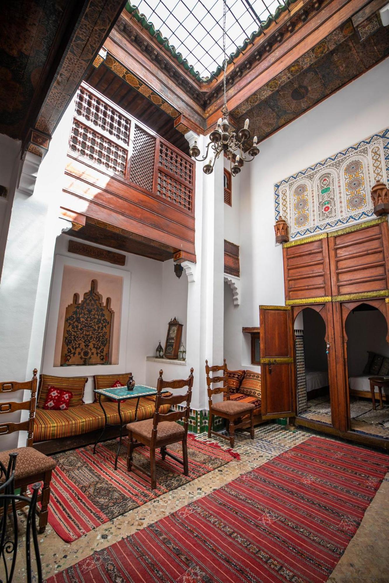 Dar Authentic Fes - Familly Hosting Bed & Breakfast ภายนอก รูปภาพ